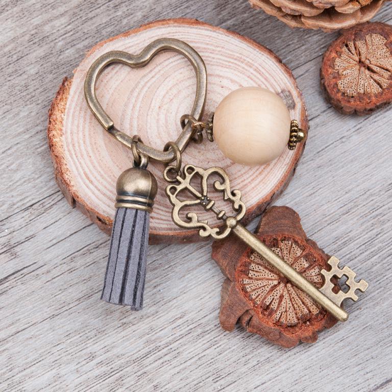 Doreen box antique bronze heart key chains & key rings