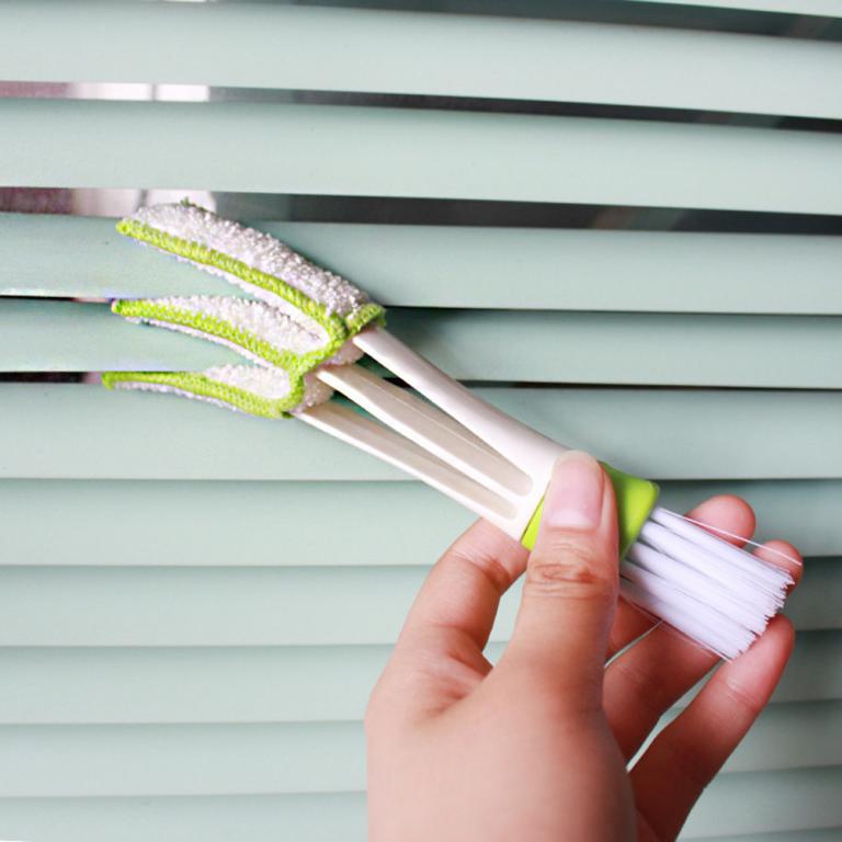 Cleaning brush vent brush cleaning